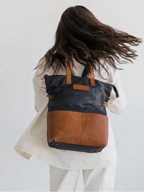 Kelly Moore Collins 2.0 Camera Bag Navy and Leather